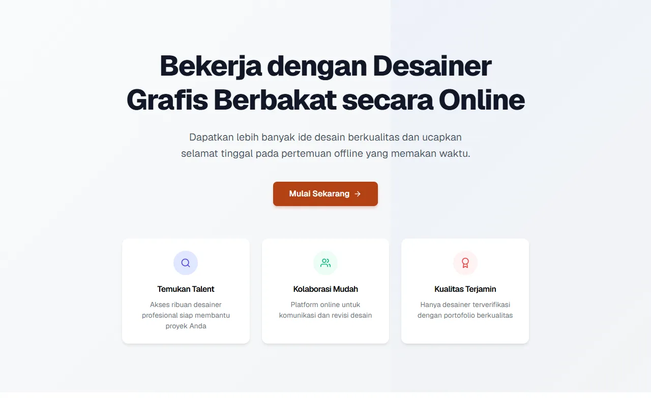 Hero versi sebelumnya: judul umum di tengah, tombol jingga, dan tiga kartu fitur berikon warna-warni